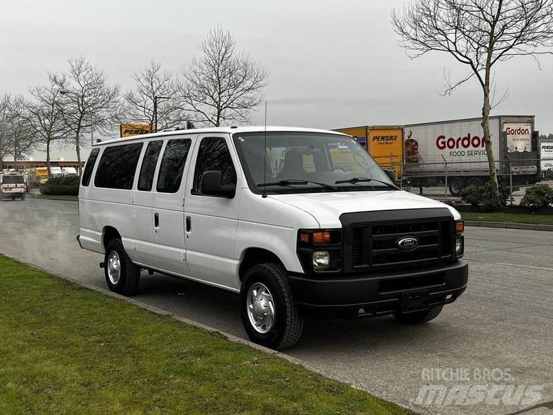 Ford Econoline Carros