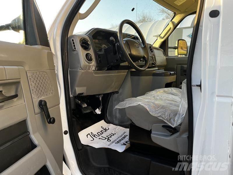 Ford Econoline Furgonetas cerradas