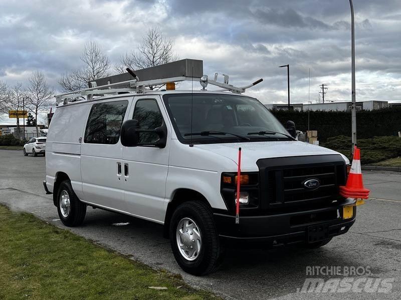 Ford Econoline Furgonetas cerradas