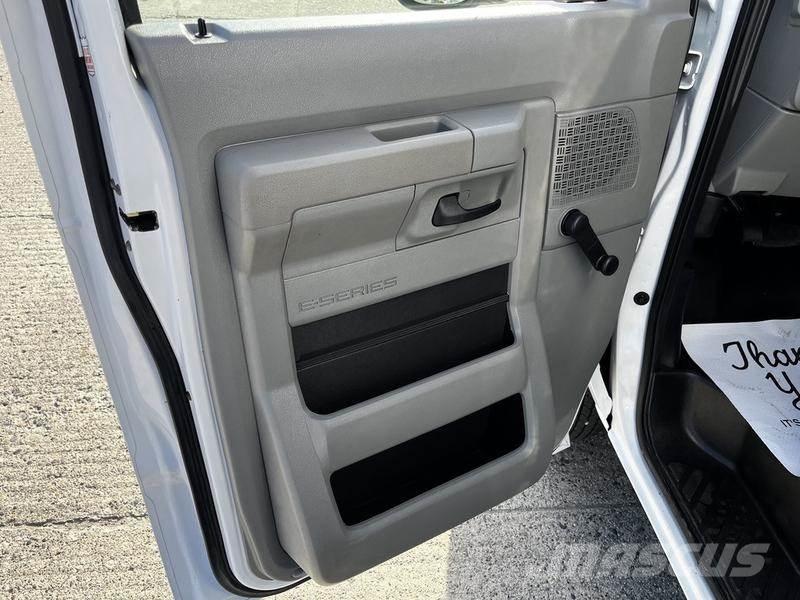 Ford Econoline Furgonetas cerradas