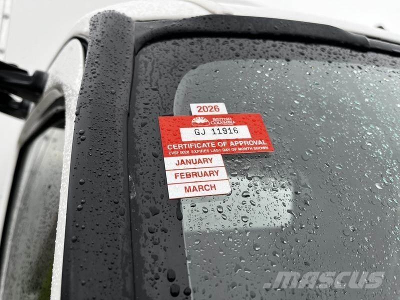 Hino 195 Furgonetas cerradas