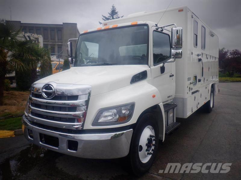 Hino 338 Vehículos municipales multiusos