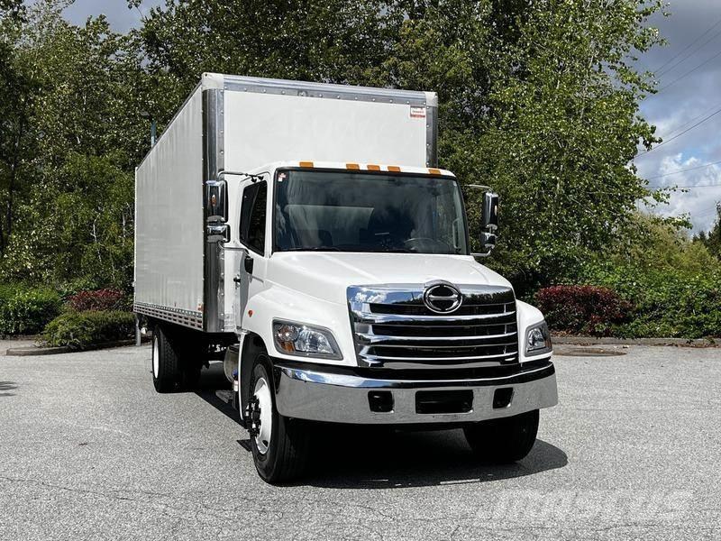 Hino 338 Furgonetas cerradas