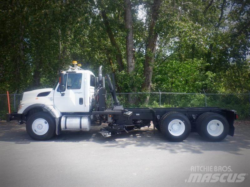 International 7400 Camiones con chasís y cabina