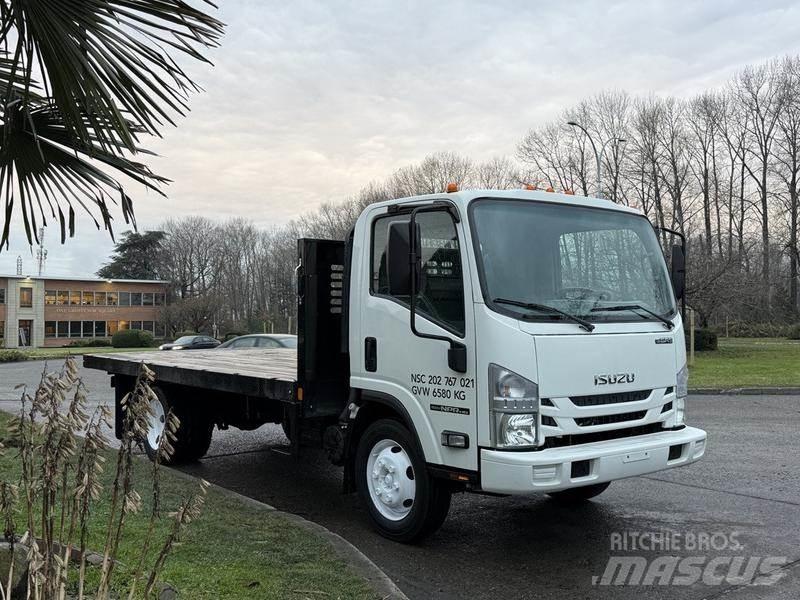 Isuzu NPR Camiones de cama baja