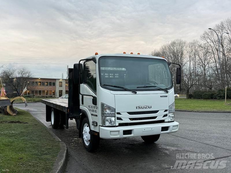 Isuzu NPR Camiones de cama baja