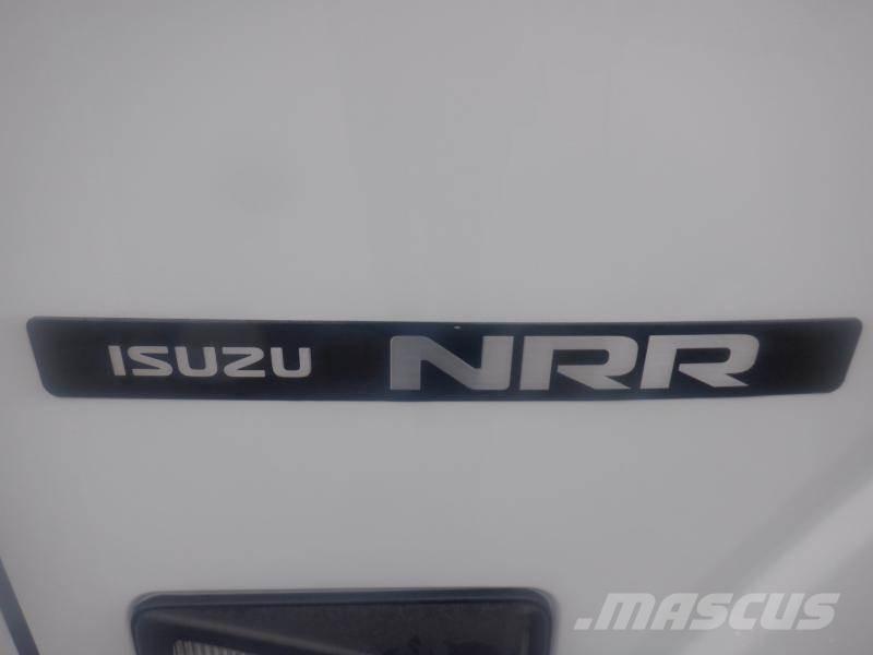 Isuzu NQR Furgonetas cerradas