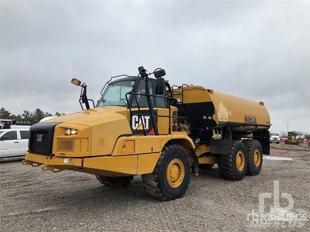 CAT 725C2 Camiones cisterna