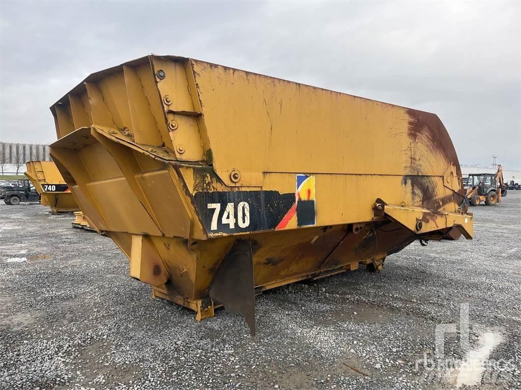 CAT 740 Cabina