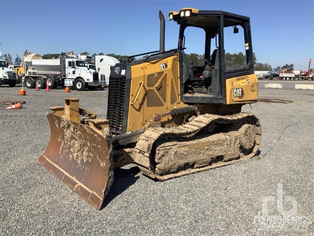 CAT D1 Buldozer sobre oruga