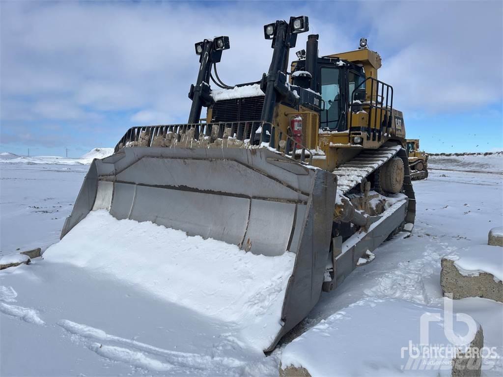 CAT D10T Buldozer sobre oruga