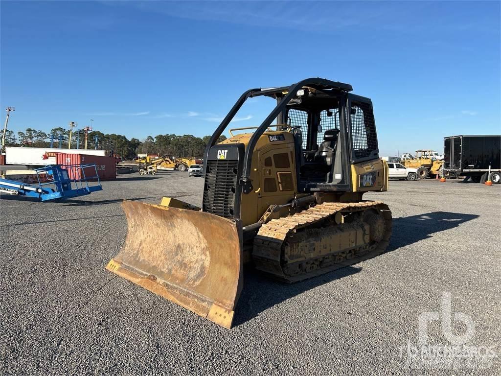 CAT D4K2XL Buldozer sobre oruga