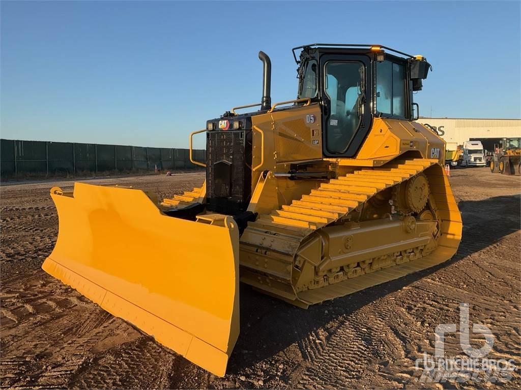 CAT D5 Buldozer sobre oruga