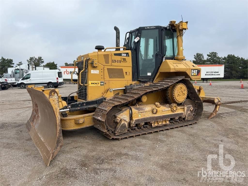 CAT D6N Buldozer sobre oruga