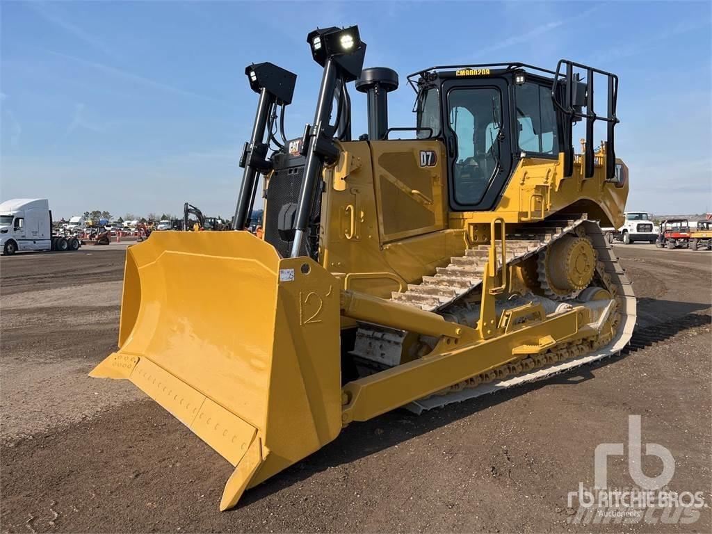 CAT D7 Buldozer sobre oruga