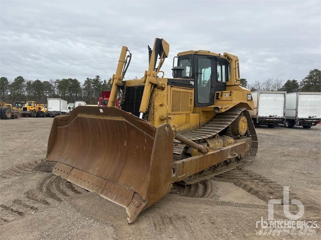 CAT D8N Buldozer sobre oruga