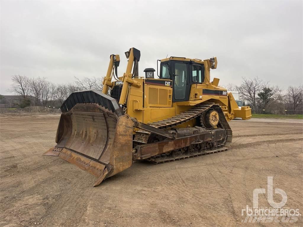 CAT D8R Buldozer sobre oruga