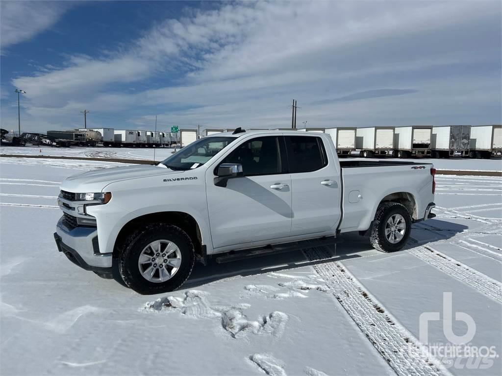 Chevrolet 1500 Caja abierta/laterales abatibles