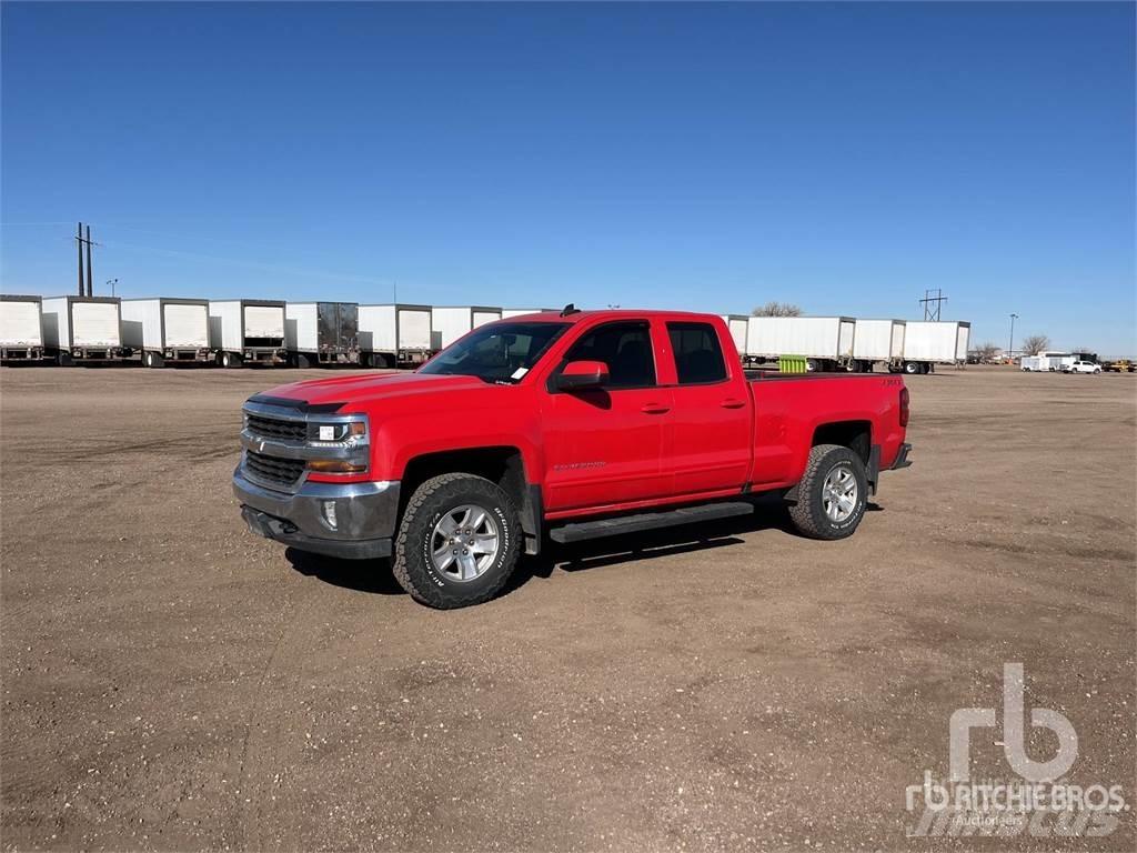 Chevrolet 1500 Caja abierta/laterales abatibles