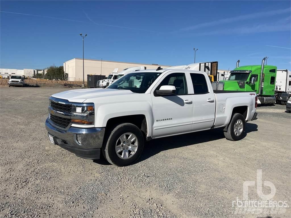 Chevrolet 1500 Caja abierta/laterales abatibles