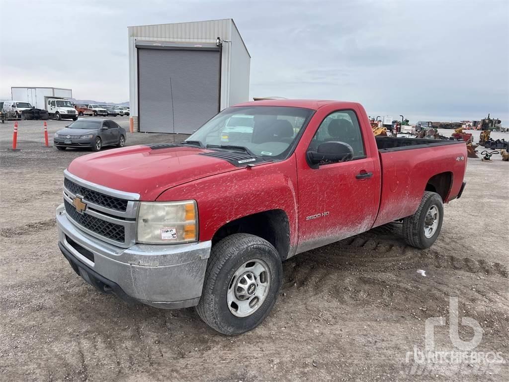 Chevrolet 2500 Caja abierta/laterales abatibles