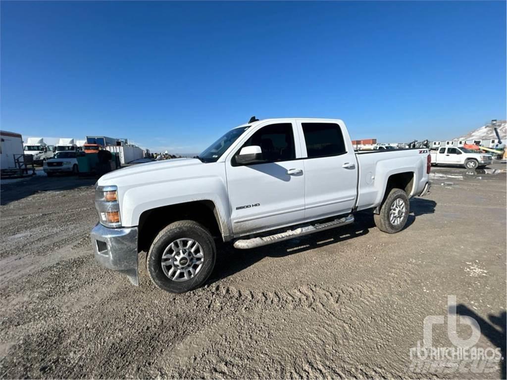 Chevrolet 2500 Caja abierta/laterales abatibles