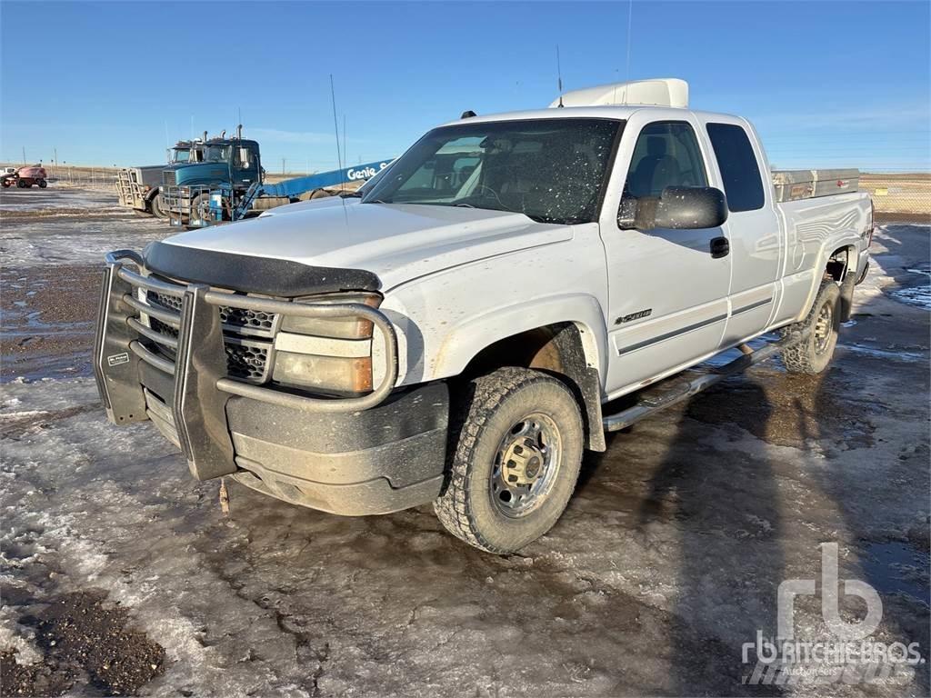 Chevrolet 2500 Caja abierta/laterales abatibles