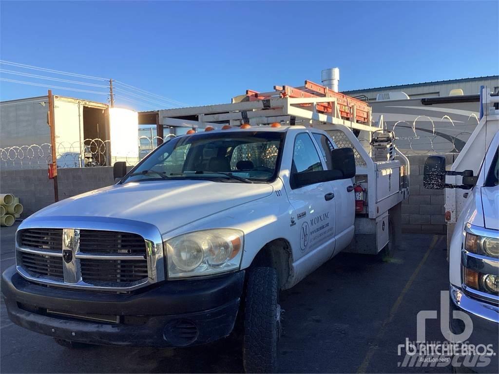 Dodge 3500 Camiones de cama baja