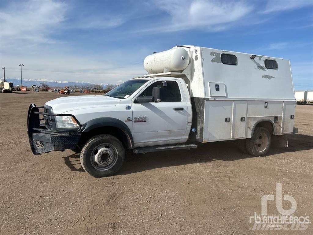 Dodge 5500 Vehículos municipales multiusos