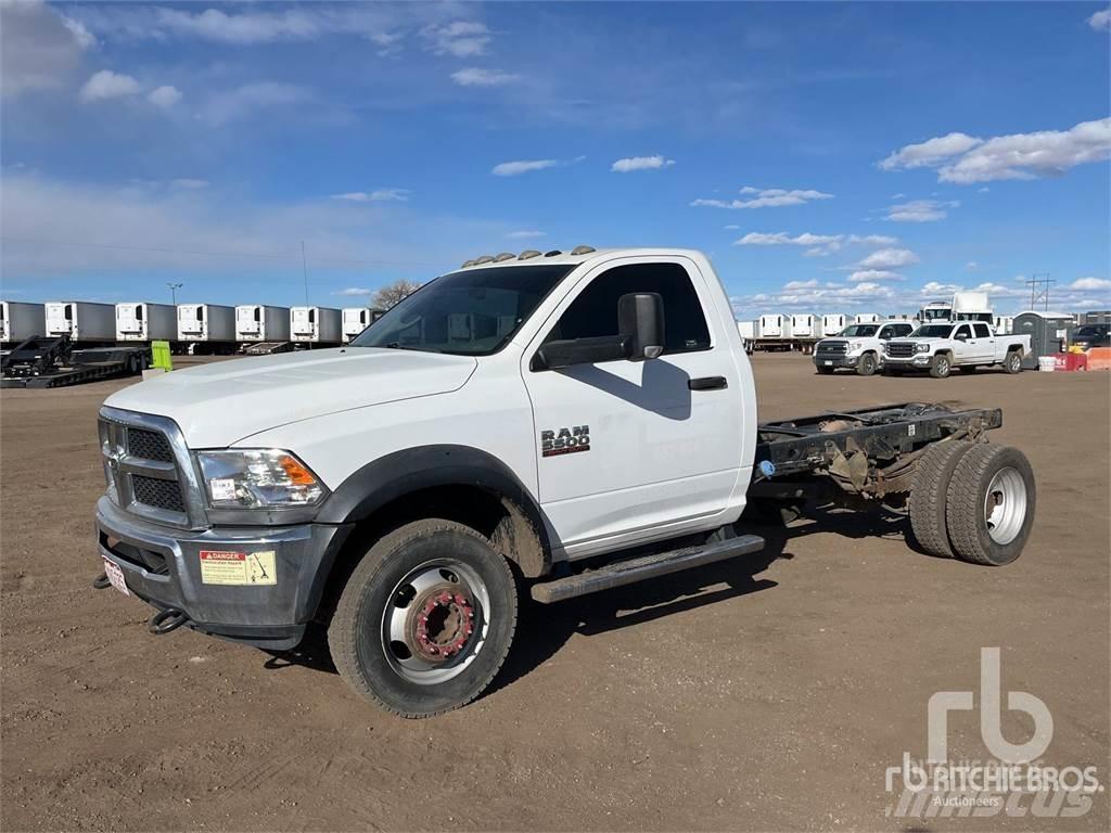 Dodge 5500 Camiones con chasís y cabina