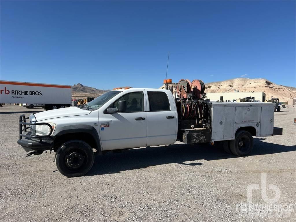 Dodge 5500 Vehículos municipales multiusos