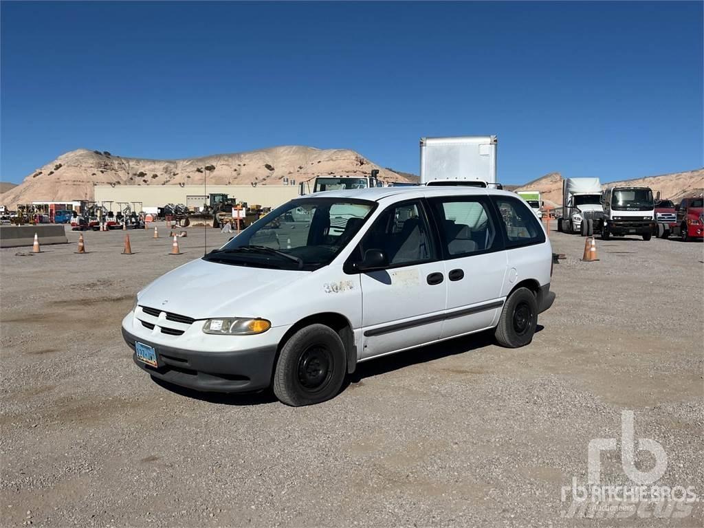 Dodge CARAVAN Furgonetas cerradas