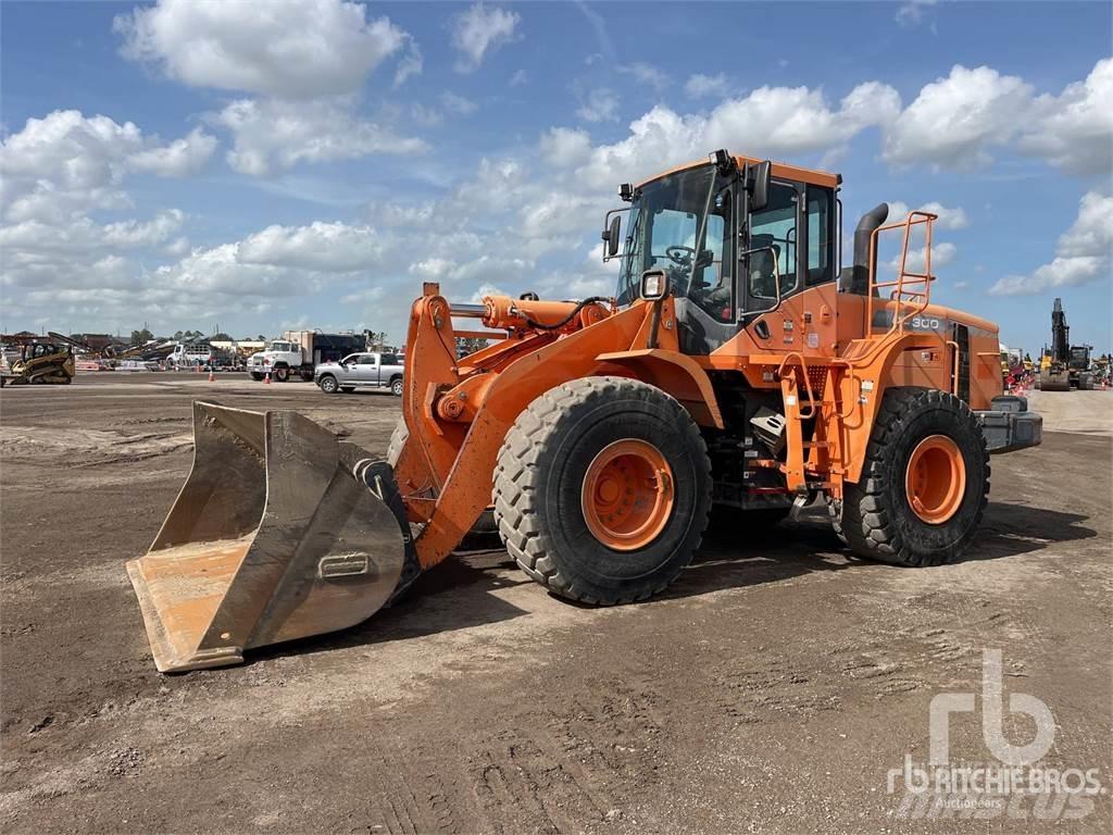 Doosan DL300 Cargadoras sobre ruedas