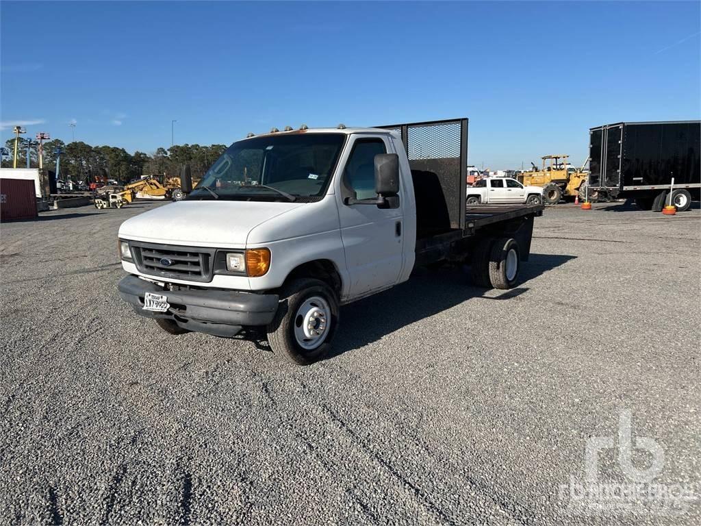 Ford E450 Camiones de cama baja