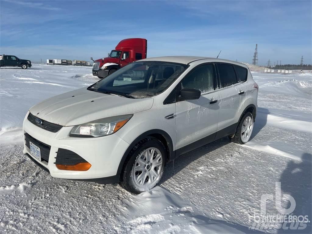 Ford ESCAPE Caja abierta/laterales abatibles