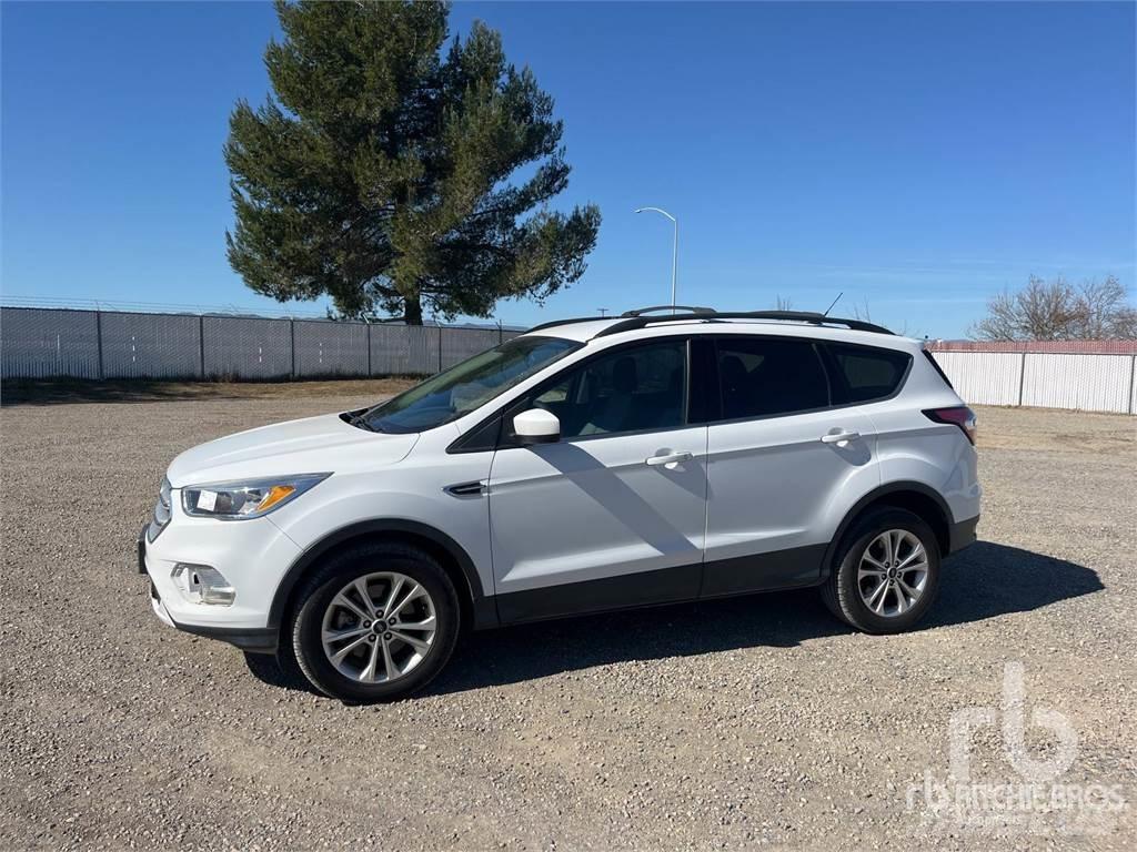 Ford ESCAPE Caja abierta/laterales abatibles