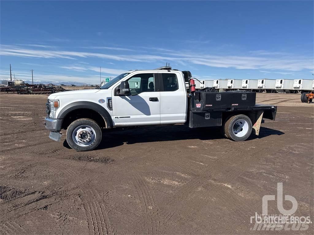 Ford F550 Camiones de cama baja