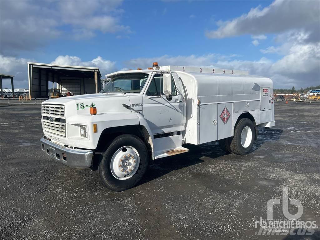 Ford F700 Camiones cisternas