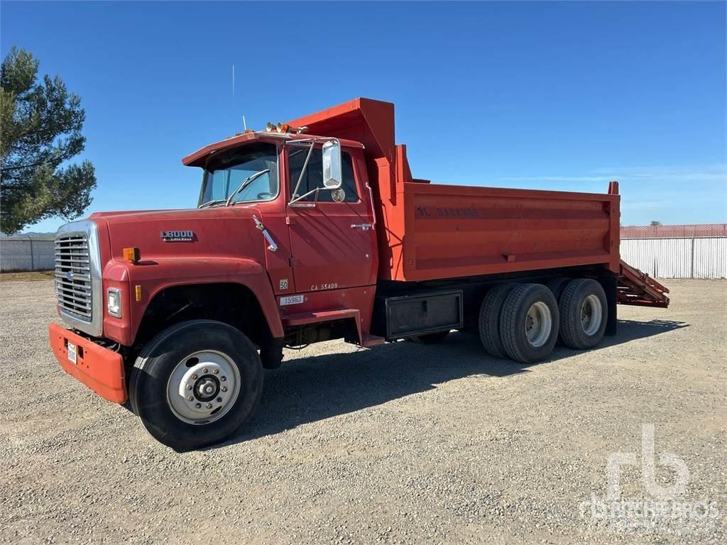 Ford L8000 Bañeras basculantes usadas