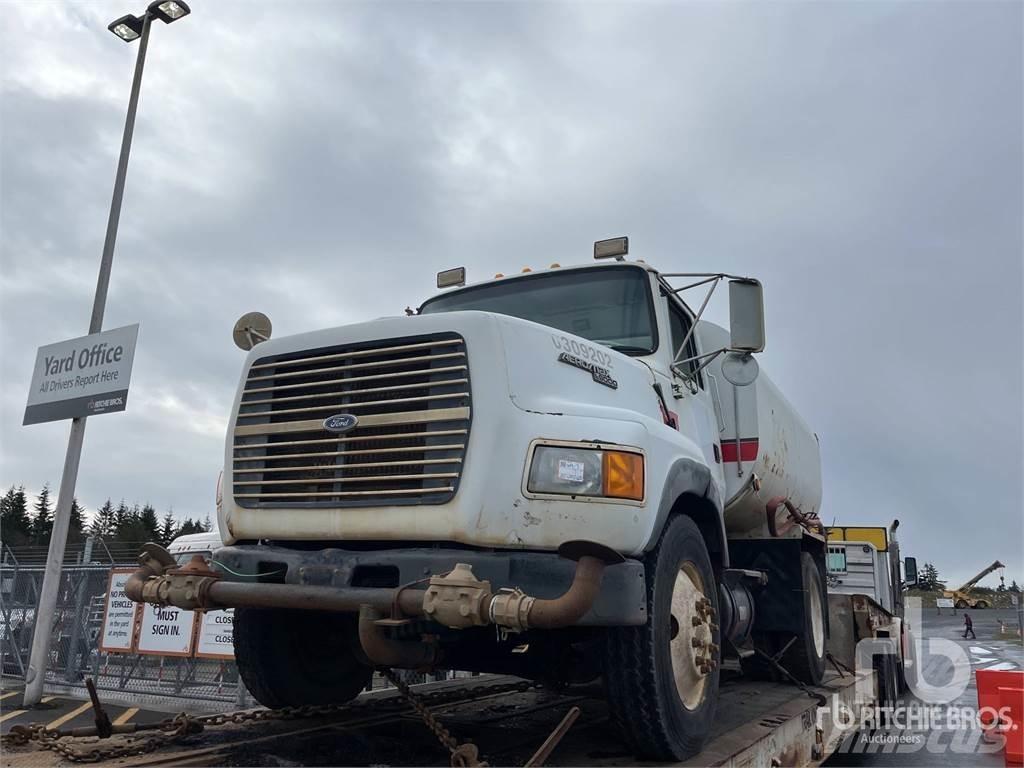 Ford LA9000 Camiones cisterna