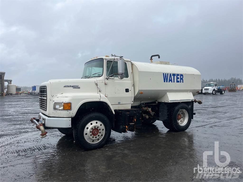 Ford LA9000 Camiones cisterna