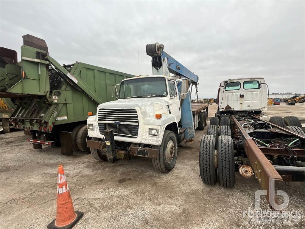 Ford LNT8000 Camiones grúa