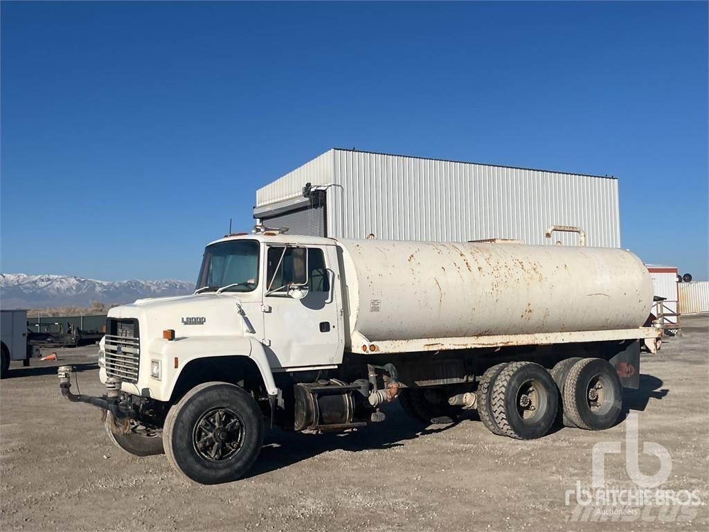 Ford LNT8000F Camiones cisterna