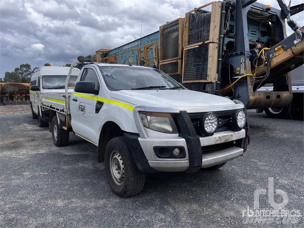 Ford RANGER Caja abierta/laterales abatibles