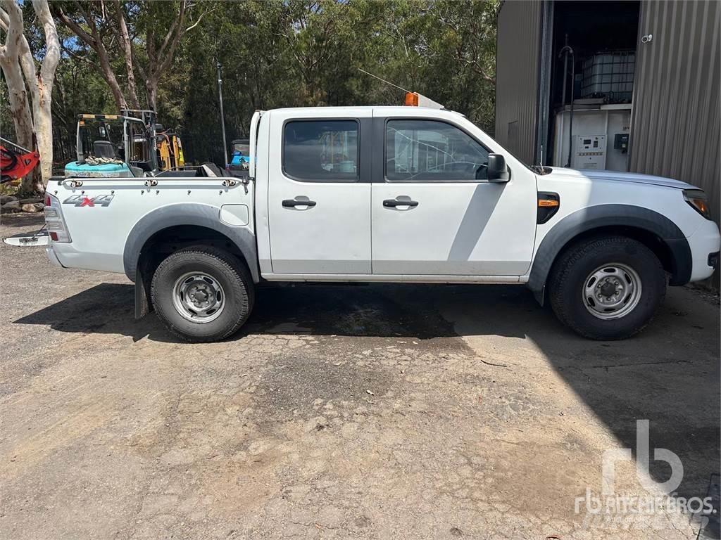 Ford RANGER Caja abierta/laterales abatibles