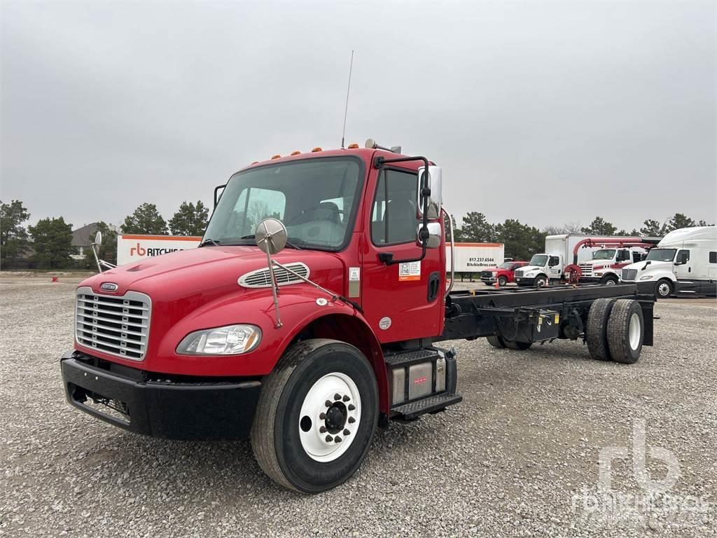 Freightliner M2 Furgonetas cerradas