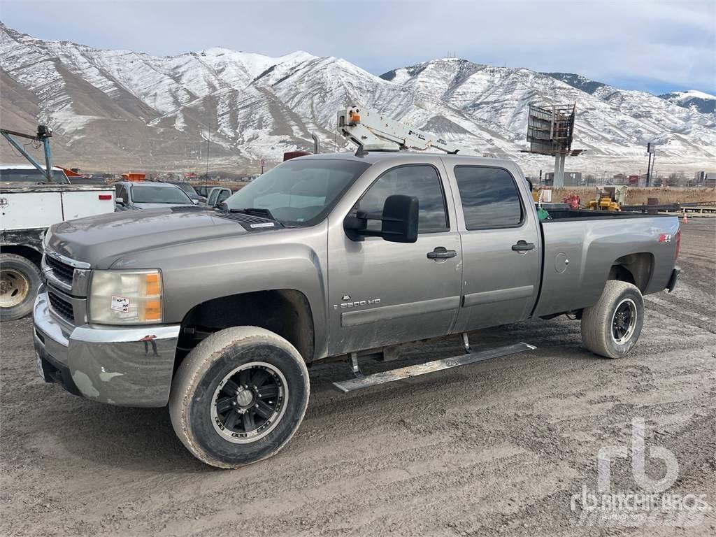 GMC 3500 Caja abierta/laterales abatibles