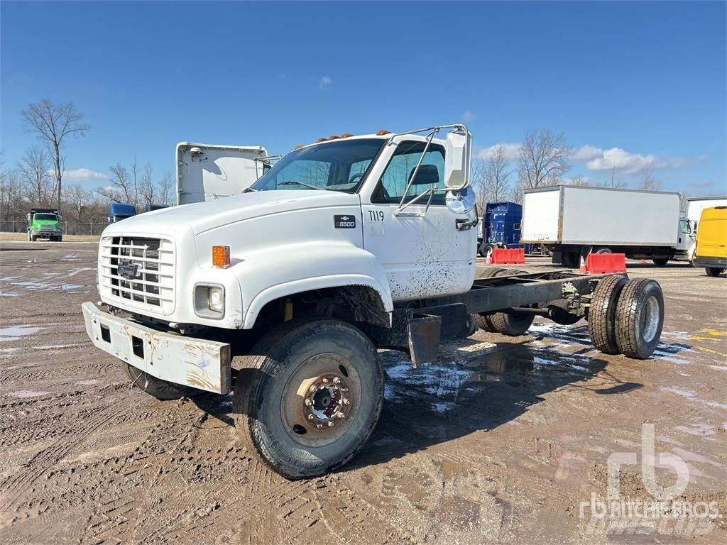 GMC C6500 Camiones con chasís y cabina