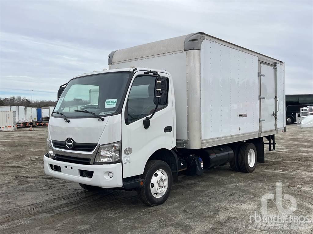 Hino 155 Furgonetas cerradas