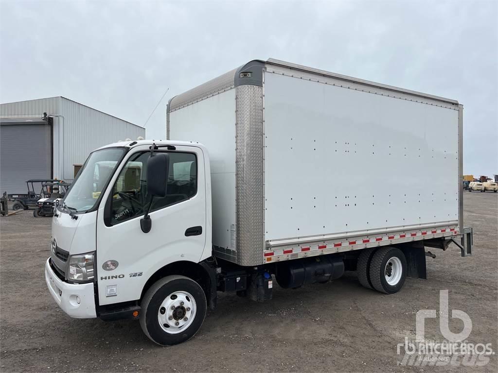 Hino 155 Furgonetas cerradas